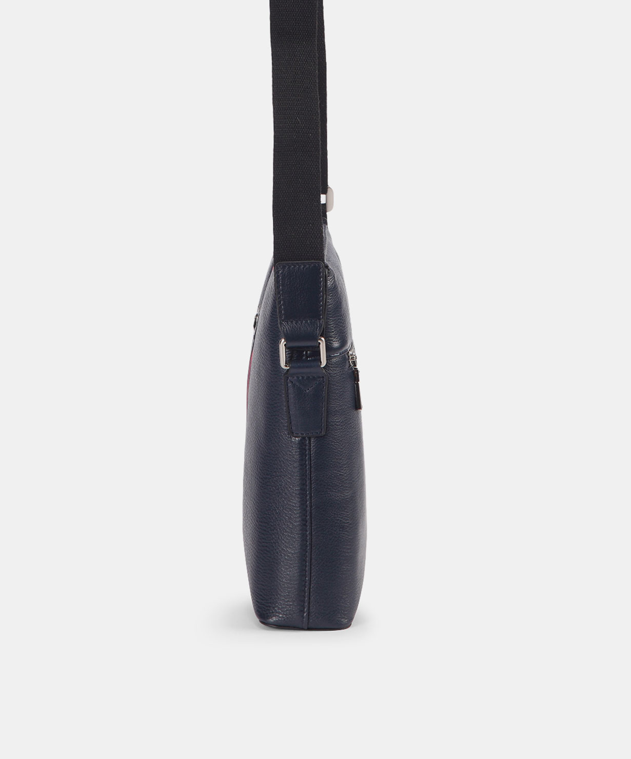 PB018131-3